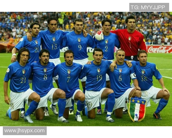 欧洲杯历史上排名第三的足球球星是谁及其辉煌成就解析