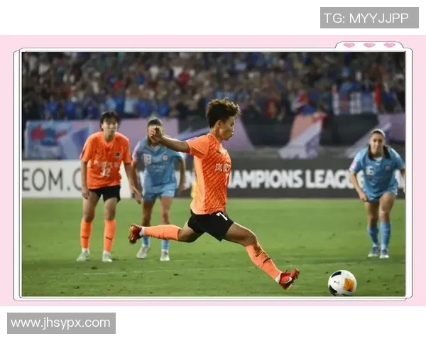 聚焦绿茵场白人足球巨星的辉煌历程与荣耀时刻 聚焦绿茵场白人足球巨星的辉煌历程与荣耀时刻